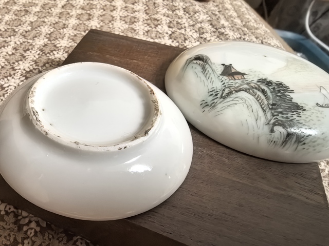 古玩陶瓷淺絳彩山水人物印盒真品鑒賞圖