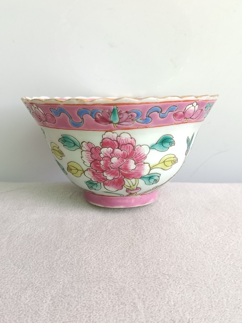 古玩陶瓷粉彩鳳凰花卉紋花口杯拍賣,當前價格1350元