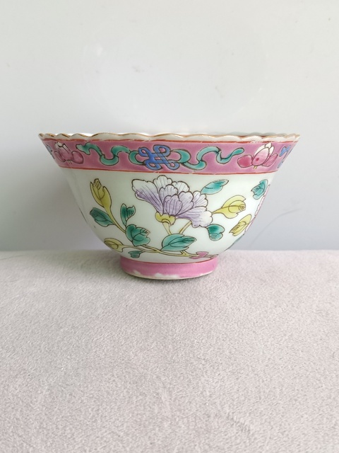 古玩陶瓷粉彩鳳凰花卉紋花口杯拍賣,當前價格1350元