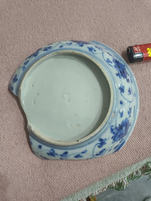 古玩陶瓷花鳥鹿紋青花盤真品鑒賞圖