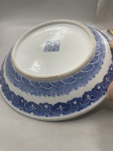 古玩陶瓷青花盤真品鑒賞圖