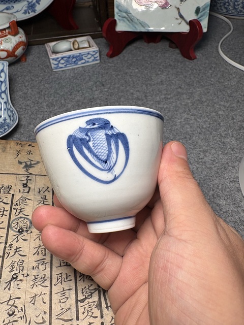 古玩陶瓷民國青花團鶴紋杯真品鑒賞圖