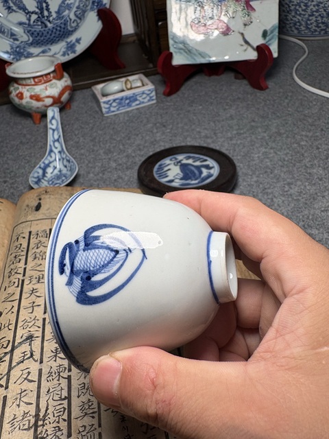 古玩陶瓷民國青花團鶴紋杯真品鑒賞圖