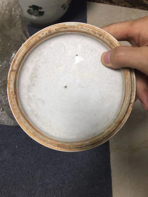 古玩陶瓷人物紋五彩觀音瓶真品鑒賞圖