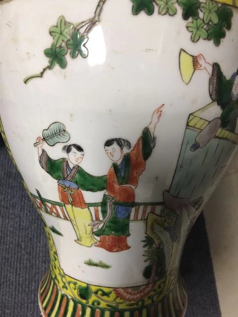 古玩陶瓷人物紋五彩觀音瓶真品鑒賞圖