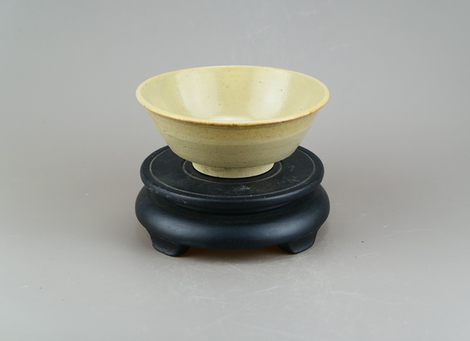 古玩陶瓷龍泉青瓷碗真品鑒賞圖