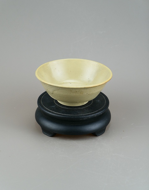 古玩陶瓷龍泉青瓷碗真品鑒賞圖