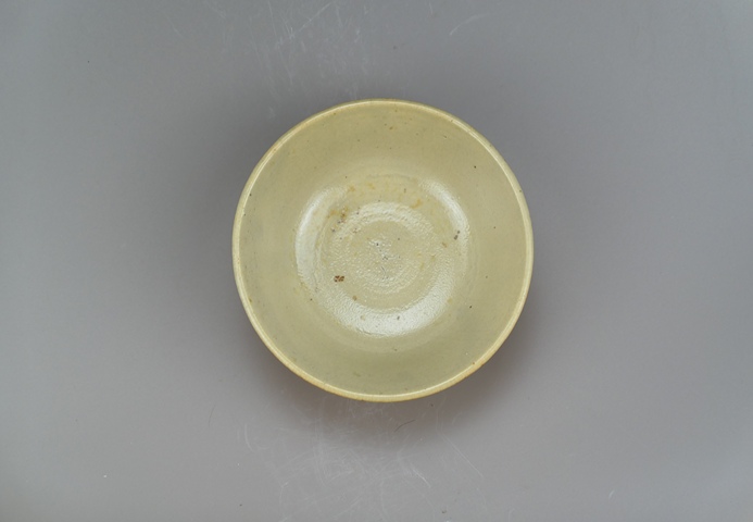 古玩陶瓷龍泉青瓷碗真品鑒賞圖