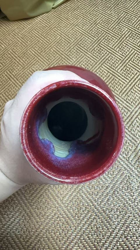 古玩陶瓷紅釉瓶真品鑒賞圖