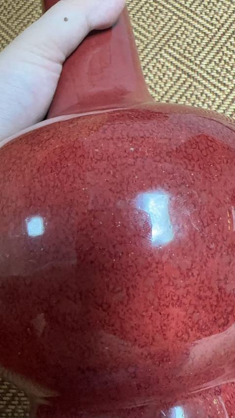 古玩陶瓷紅釉瓶真品鑒賞圖