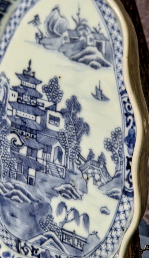 古玩陶瓷盤真品鑒賞圖