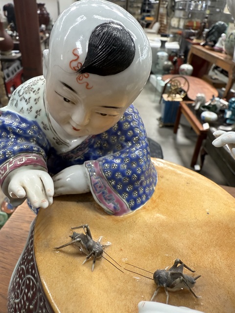 古玩陶瓷嬰戲粉彩塑像真品鑒賞圖