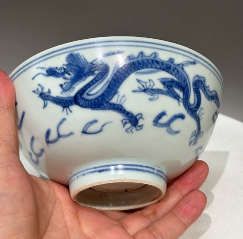 古玩陶瓷海水江崖龍紋青花碗真品鑒賞圖