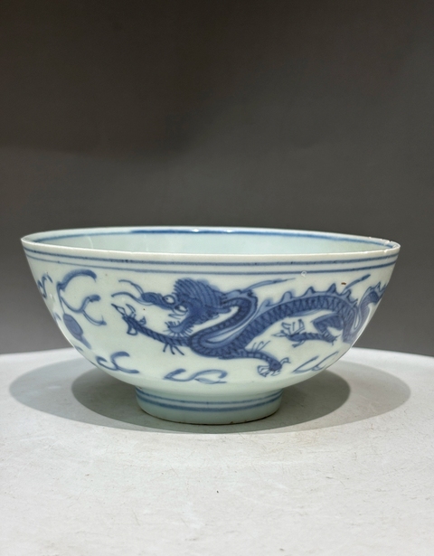 古玩陶瓷海水江崖龍紋青花碗真品鑒賞圖