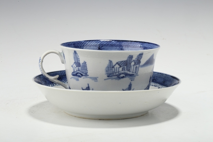 中国　青花山水文　粉彩花文など　盃　12客まとめて　M　R8128 GW12 青花磁蓋椀「山水」 | 中国茶専門店GUDDI