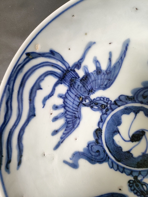 古玩陶瓷明晚期云鳳紋盤真品鑒賞圖