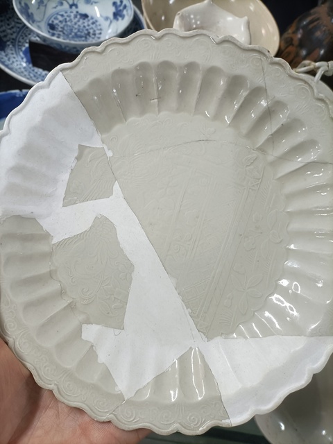 古玩陶瓷定窯盤真品鑒賞圖