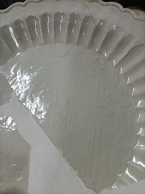古玩陶瓷定窯盤真品鑒賞圖