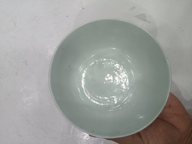 古玩陶瓷花卉紋粉彩碗真品鑒賞圖