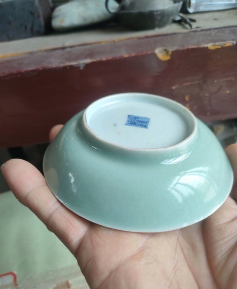 古玩陶瓷豆青釉盤真品鑒賞圖