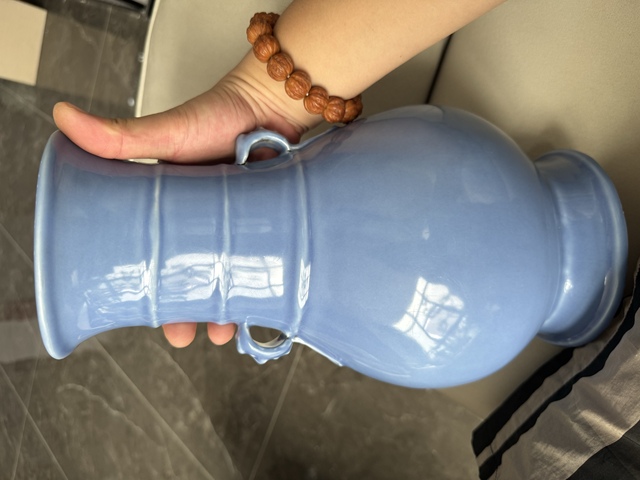 古玩陶瓷藍釉雙耳瓶真品鑒賞圖
