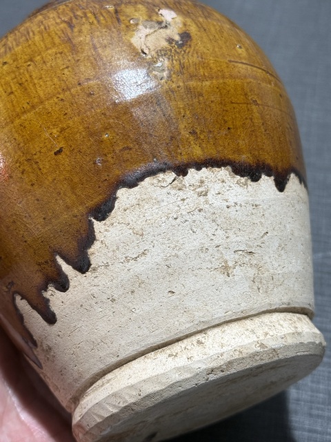 古玩陶瓷唐代黃釉罐真品鑒賞圖