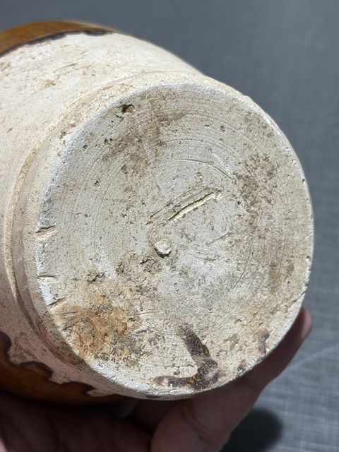 古玩陶瓷唐代黃釉罐真品鑒賞圖