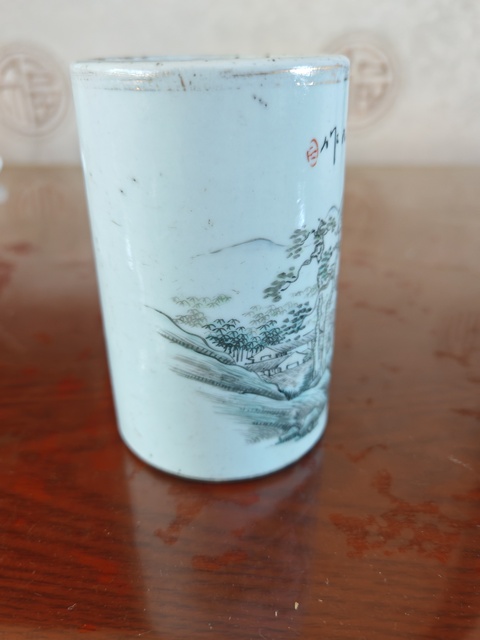古玩陶瓷淺絳彩山水人物筆筒真品鑒賞圖
