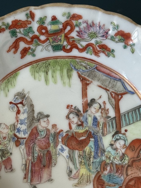 古玩陶瓷粉彩人物故事花口盤真品鑒賞圖