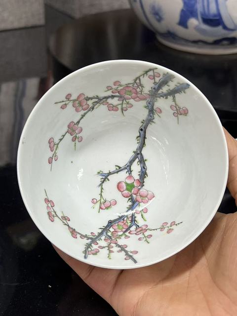 古玩陶瓷粉彩梅花過墻紋蓋碗真品鑒賞圖