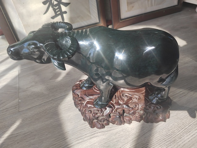 古玩玉器和田玉牛擺件真品鑒賞圖