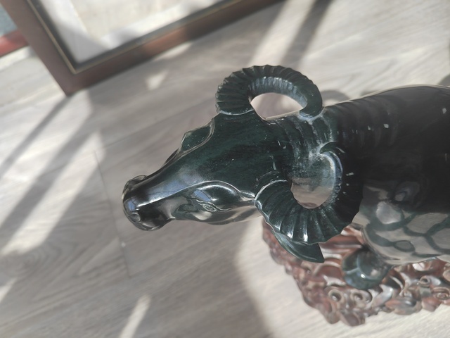 古玩玉器和田玉牛擺件真品鑒賞圖