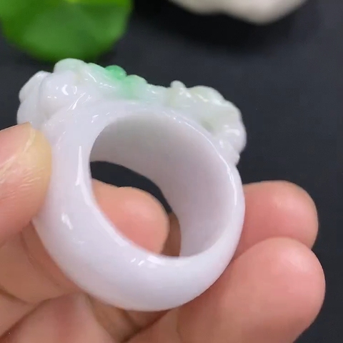 古玩玉器天然翡翠飄陽綠扳指(帶翡翠鑒定證書)拍賣,當前價格680元