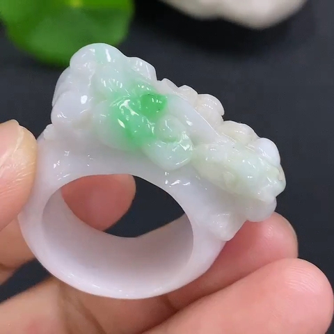 古玩玉器天然翡翠飄陽綠扳指(帶翡翠鑒定證書)拍賣,當前價格680元