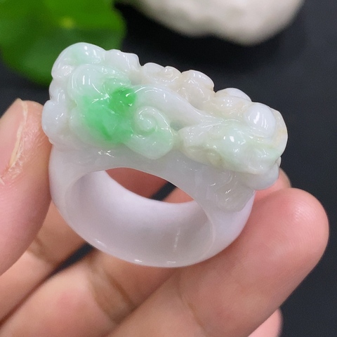 古玩玉器天然翡翠飄陽綠扳指(帶翡翠鑒定證書)拍賣,當前價格680元