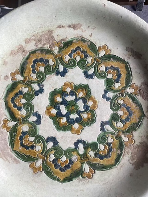 古玩陶瓷唐三彩·三足供盤拍賣，當(dāng)前價(jià)格380000元