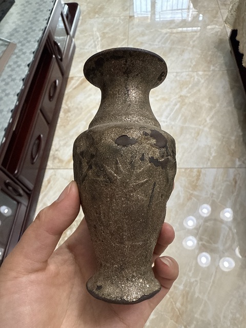 古玩銅器賞瓶真品鑒賞圖