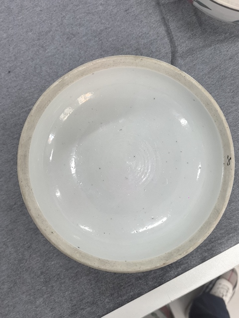 古玩陶瓷花果紋粉彩蓋盒真品鑒賞圖