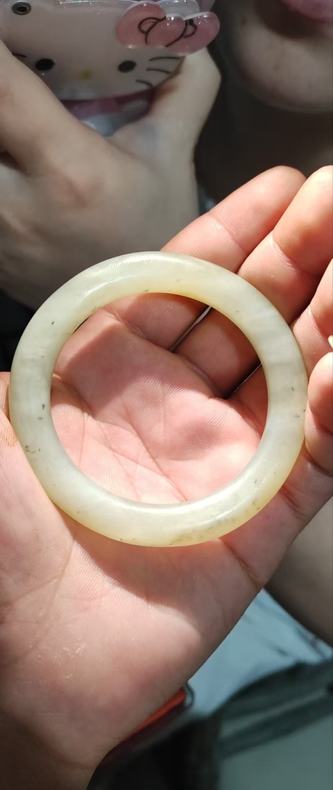 古玩玉器岫巖玉手鐲真品鑒賞圖