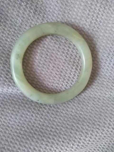 古玩玉器岫巖玉手鐲真品鑒賞圖
