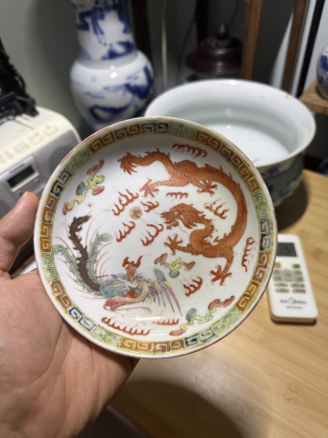 古玩陶瓷粉彩龍鳳紋盤真品鑒賞圖