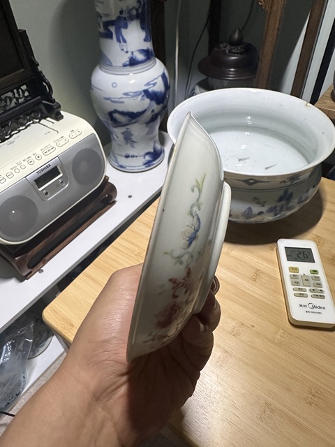 古玩陶瓷粉彩龍鳳紋盤真品鑒賞圖