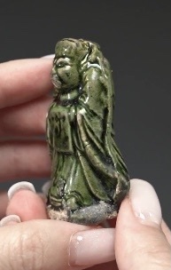 古玩陶瓷綠釉文官俑真品鑒賞圖