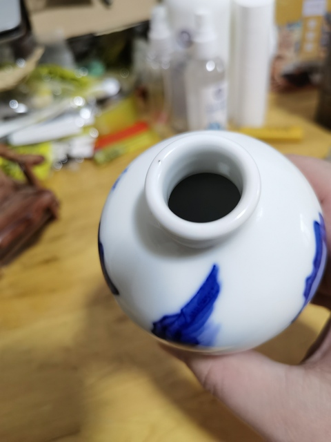 古玩陶瓷人物紋青花瓶真品鑒賞圖