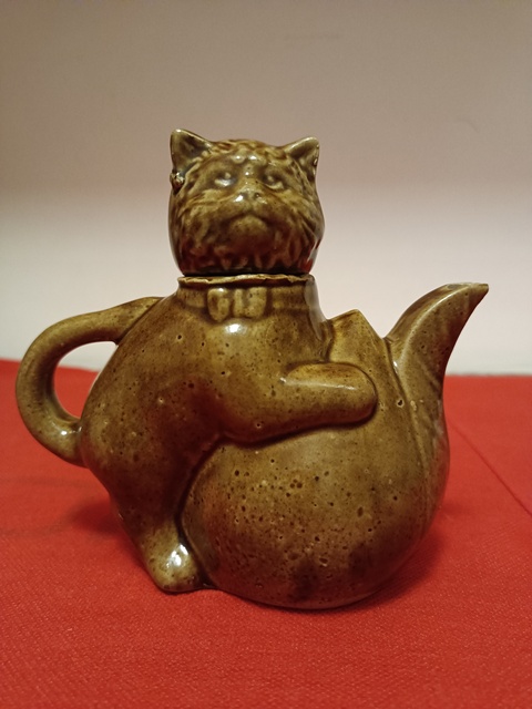 古玩陶瓷醬釉貓型壺真品鑒賞圖