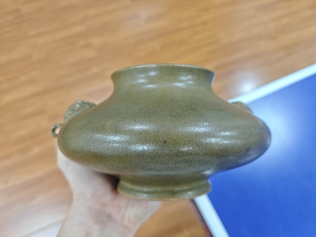 古玩陶瓷清乾隆 茶葉末釉鋪首花囊拍賣，當前價格8500元