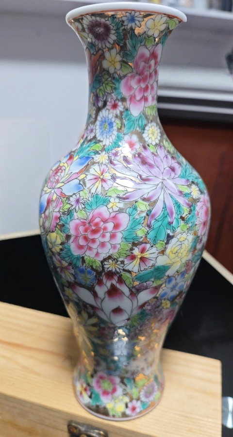 古玩陶瓷粉彩百花瓶真品鑒賞圖