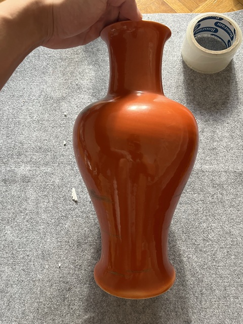 古玩陶瓷珊瑚紅粉彩人物故事紋觀音瓶真品鑒賞圖