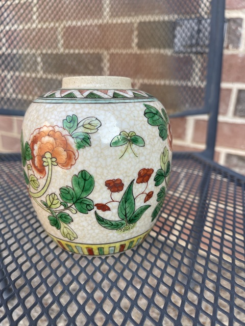 古玩陶瓷哥釉五彩花卉紋罐真品鑒賞圖