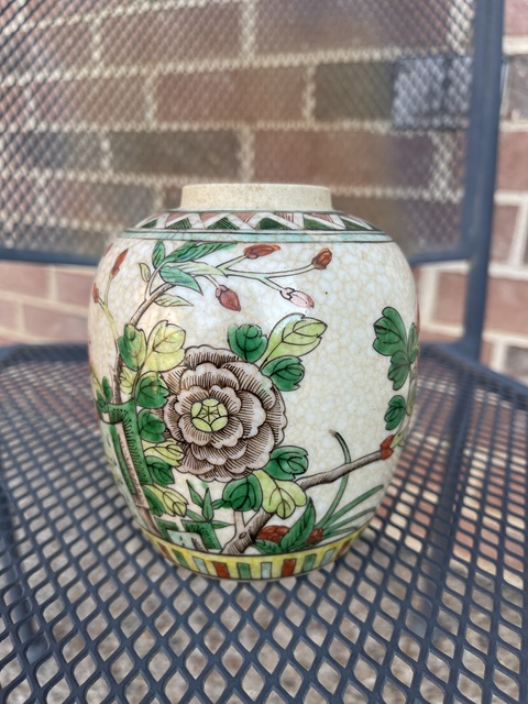 古玩陶瓷哥釉五彩花卉紋罐真品鑒賞圖